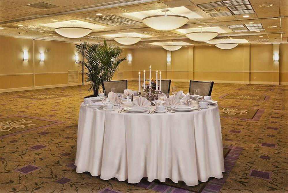 Holiday Inn Alexandria At Carlyle By Ihg Εξωτερικό φωτογραφία